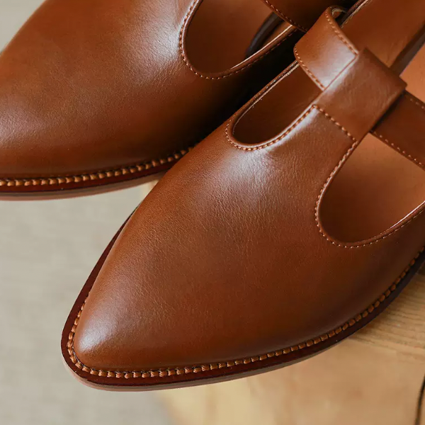 【２color】レトロベルトバックルポインテッドシューズ AU-267