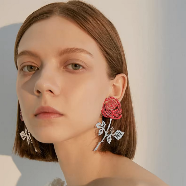 ローズモチーフメタルピアス《Z01036》