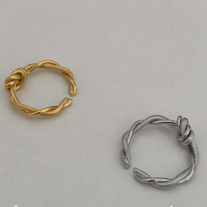 結び目キュッとしたリング