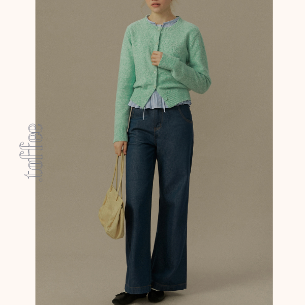 スターフラワー刺繍ブーツカットデニム《Z00830》