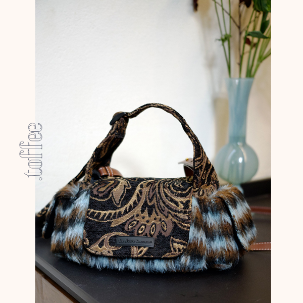 ファー付きダマスク織りショルダーバッグ　《Z00788》