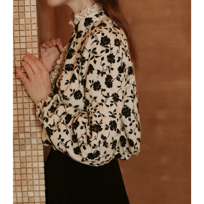 スタンドカラーブラックローズレースブラウス X-470