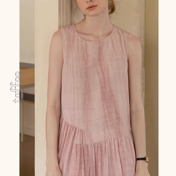 くすみピンクのノースリーブワンピース《Z01044》