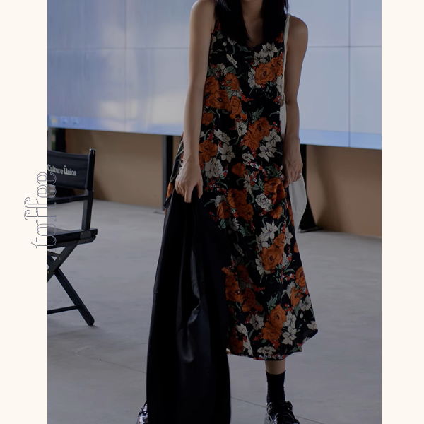 フローラルプリントキャミワンピース《Z00997》