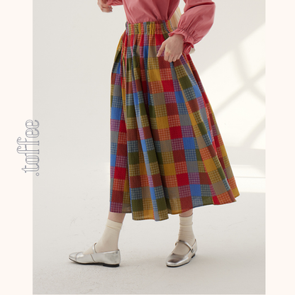カラフルチェック柄ロングフレアスカート　《Z00786》
