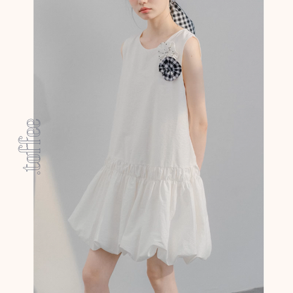 【2color】ふんわり咲く花モチーフのバルーンワンピース《Z01073》