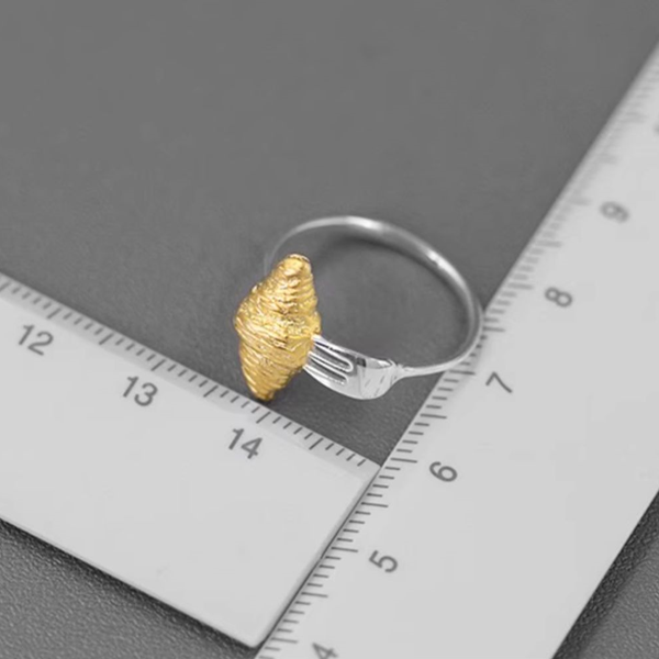 モーニングクロワッサンシルバーリング　Z00573