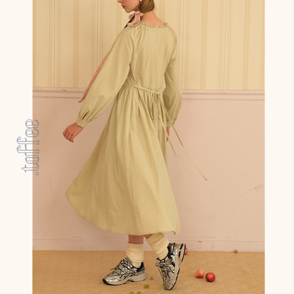 ギャザー入りAラインロングワンピース　《Z00752》