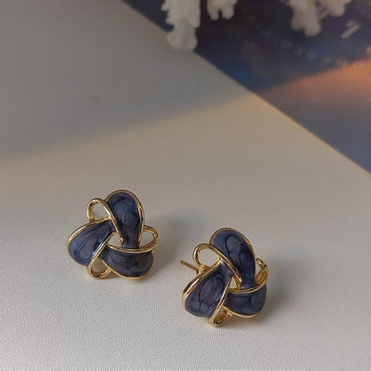 群青色のオイルドロップピアス