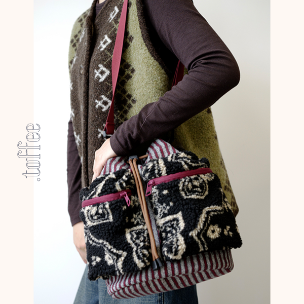 ドローストリング付きボアショルダーバッグ　Z00606