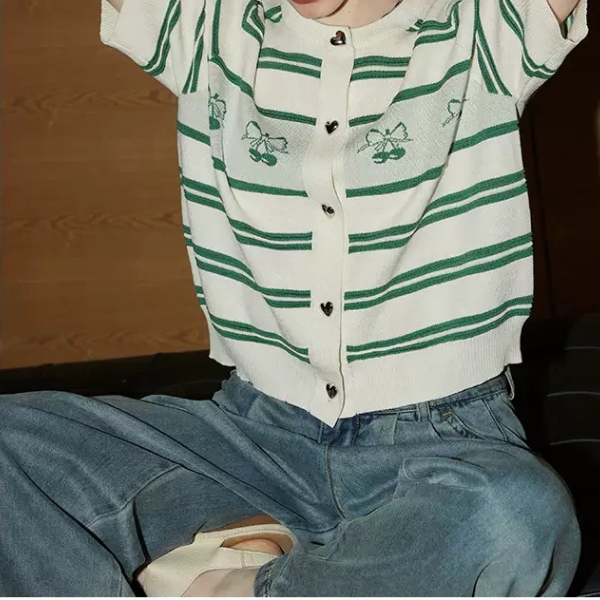 ハートとチェリーの半袖ニット Z00232