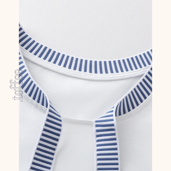 ブルーストライプタイ付きドロップショルダートップ　Z00462