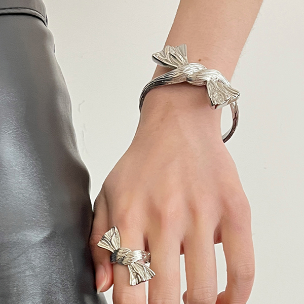 シルバーリボンブレスレット＆リングの2点セット　Z00406