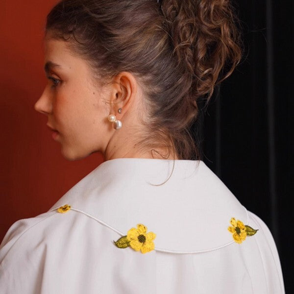 【2color】花の妖精：芸術的なお花刺繍のドールカラーブラウス 《C0191》