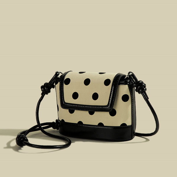 【3color】ポルカドットスクエアショルダーバッグ　Z00485