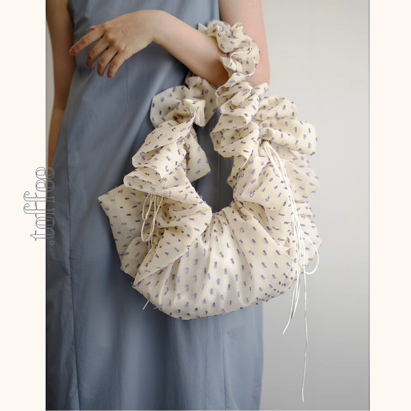 ドローストリング付きギャザーショルダーバッグ《Z00936》