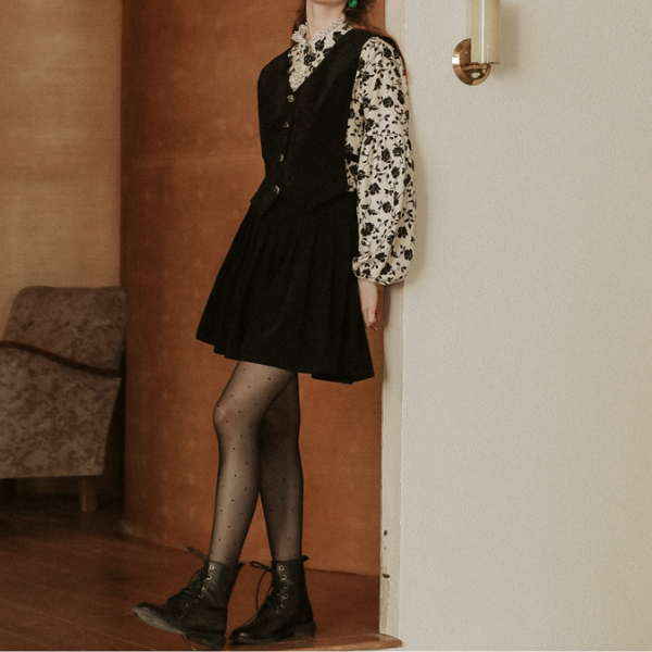 スタンドカラーブラックローズレースブラウス X-470