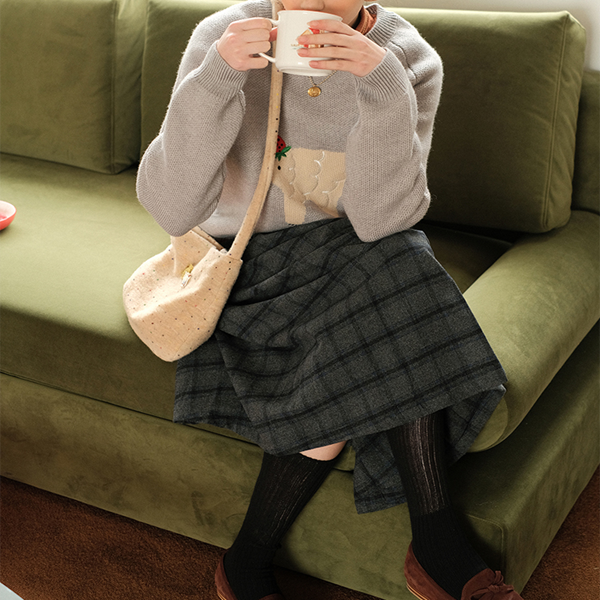 チェック柄Aラインロングスカート　Z00492