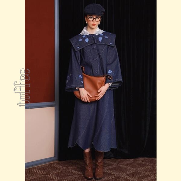 花びらが舞うレトロデニムスカート 《C0207》