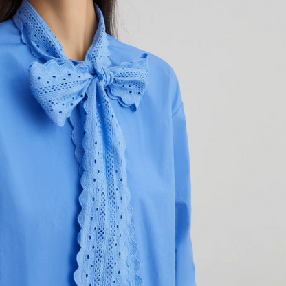 アイレット刺繍ボウタイブラウス＆ブラックパンツセットアップ《Z00952》