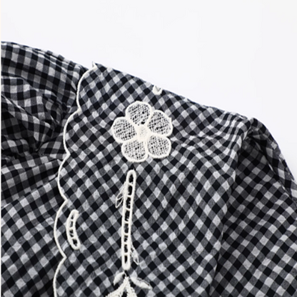 ギンガム刺繍ブラウス＆ショートパンツセットアップ《Z01038》