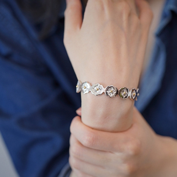 ミニフラワーデザインスリムバングル　AU-146