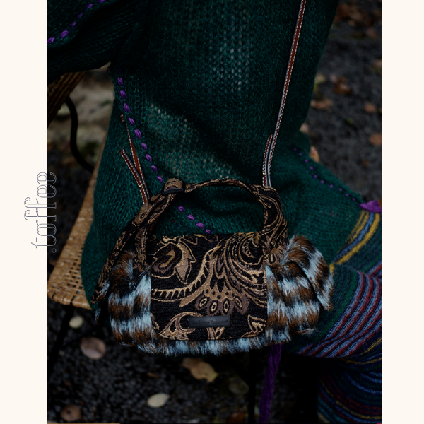 ファー付きダマスク織りショルダーバッグ　《Z00788》