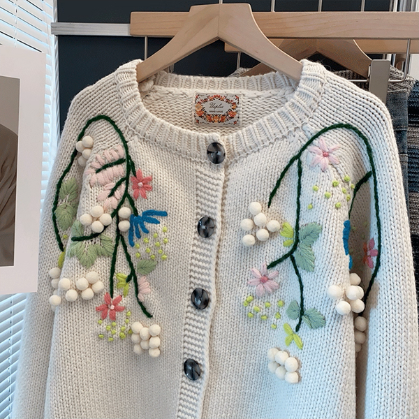 立体フラワー刺繍の上品ショートニットカーディガン《Z01209》